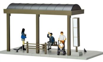 TOM312369 - Bus stop with figure and accessories