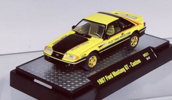 M2M-31500-HS31 - FORD Mustang GT - Custom 1987 yellow MUSTANG PACE CAR in blister