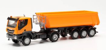 HER315111 - IVECO 4x2 with 3-axle tipper TRAKKER SCHMITZ