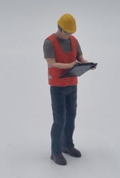 ATLAN32043 - Construction worker with a notepad