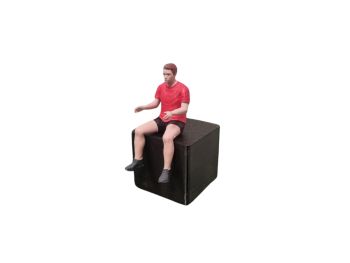 ATLAN32097_ROUGE - Driver in shorts and red t-shirt