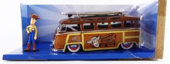 JAD33176 - 1963 VOLKSWAGEN Combi with WOODY figure
