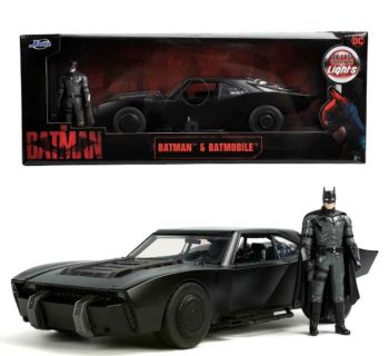 JAD32504 - Batmobile with Batman 2022 with lights