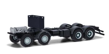 HER085915 - 2 pieces to assemble IVECO Trakker 8x8 military chassis