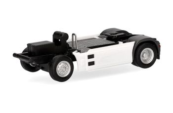 HER086325 - MAN TGX 2-axle chassis with battery box and side fairing – 2 parts to assemble