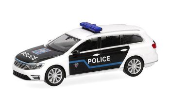 HER099097 - VOLKSWAGEN Passat Variant GTE Paris Police