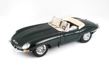 BUR12046 - JAGUAR E Type Convertible 1961 Green