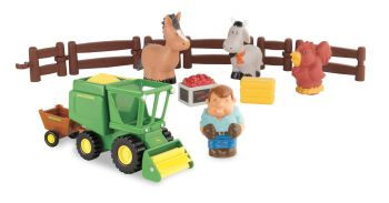 BRI43069 - Box with JOHN DEERE harvester and accessories