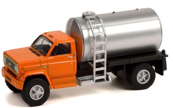 GREEN45140-A - CHEVROLET C-60 4x2 tank SD TRUCKS in blister