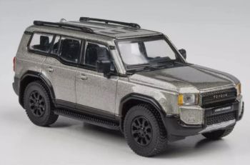 PAR64-55746 - TOYOTA Land Rover Gruiser LC250 2024 Metallic Gray