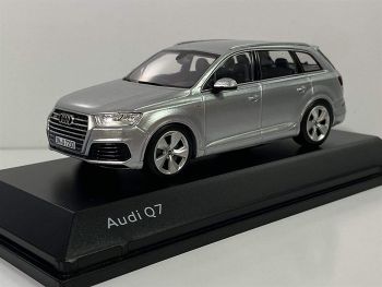 SPA5011407613 - AUDI Q7 2015 silver