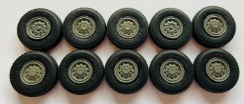 YCC561-1 - Tires and rims for LIEBHERR LTM 1200-5.1 yellow and gray crane