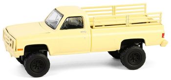 GREEN61050-F - CHEVROLET M1008 CUCV 1986 DESERT TAN from the BATAILLON 64 series in blister pack