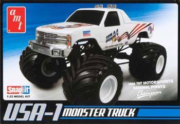 AMT672L/12 - White 4x4 Monster Truck - USA-1 to assemble and paint