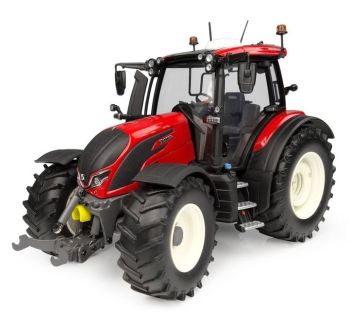 UH6877 - Red 2021 VALTRA N175