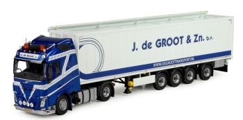TEK74005 - VOLVO FH04 Globettrter 4x2 with trailer 3 Axles J. DE GROOT