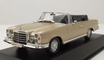 MXC940038130 - 1970 Mercedes-Benz 280SE 3.5 Convertible, Metallic Gold