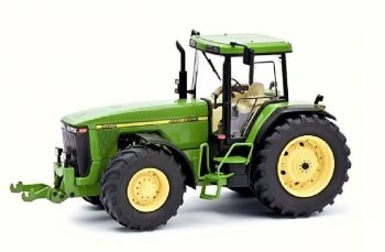 SCH7892 - JOHN DEERE 8400 – with John Deere box
