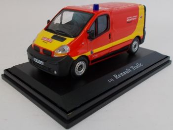 CAR4-60441 - RENAULT Trafic civil security demining service