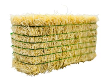 CW0275 - Square straw bale with green string - 7.8 x 3.7 x 2.8 cm