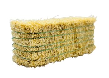 CW0277 - Square straw bale with green string - 7.8 x 3 x 2.9 cm