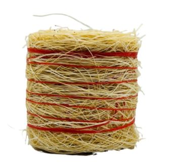 CW0281 - Round straw bale with red string - Diameter: 3.7 x 3.7 cm
