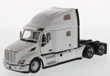 DCM71072 - PETERBILT 579 6x4 White