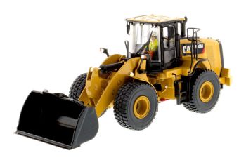 DCM85914 - Loader CATERPILLAR CAT 950M with driver and metal box