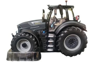 UH6484 - DEUTZ-FAHR 7250 TTV Warrior Matt Green - Limited edition of 1,000 units.