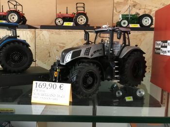 CW0036 - NEW HOLLAND T8.435 gray black rims