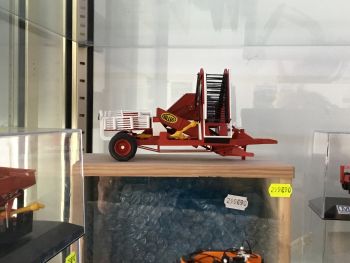 CW0033 - Beet harvester (MAP)