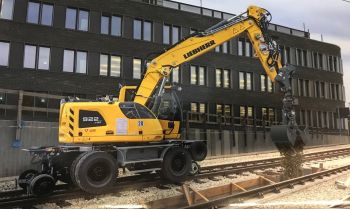 NZG1011 - Excavator LIEBHERR A922 Rail