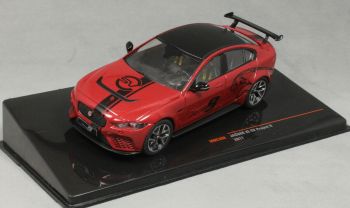 IXOMOC300 - JAGUAR XE SV Project 8 2017 red