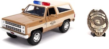 JAD253255003 - CHEVROLET Blazer 4x4 Hopper's Chevy police Stranger Things with police badge