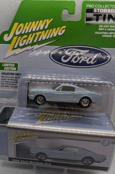 JLCT016B-C - 1965 Ford Mustang 2+2, Blue, from the Collector Tins Series 2025, in blister pack