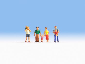 NOC15592 - Parents with children