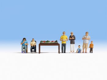NOC15596 - Model railroaders