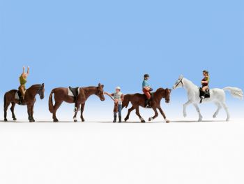 NOC15630 - 4 horses with riders
