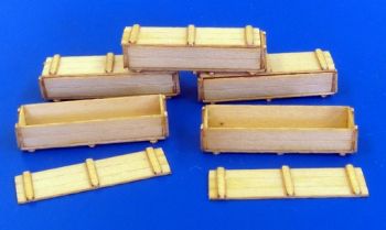 PLS148 - Model reduced of 5 wood boxes dimensions 3 x 0,8 x 0,5 cm for diorama