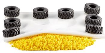 SIK5698 - Tarpaulin and tyres