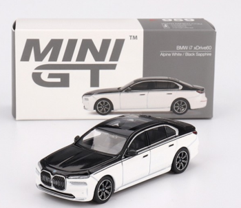 MGT00959-L - BMW I7 Xdrive60 Alpine White and Sapphire Black 2024