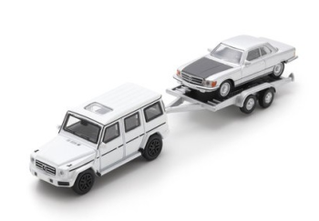 SCH87U00068 - MERCEDES-BENZ G-Class with a two-axle trailer carrying a MERCEDES-BENZ 450 SLC