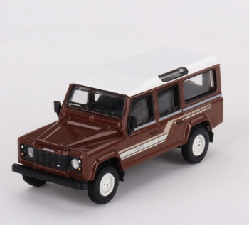MGT00734-L - LAND ROVER Defender 110 Country Estate 1985 brown