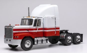 IXOTR224.22 - GMC General 6x4 1980 White and Red