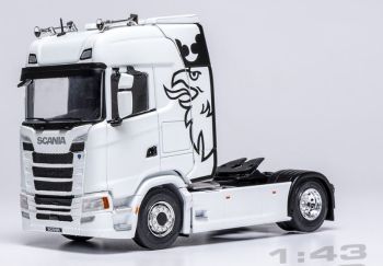 IXOTR234.22 - 2020 White Decorated Scania S-Series 4x2
